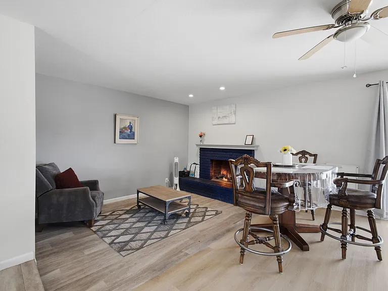 2329 E Concorda Dr — Photo 13