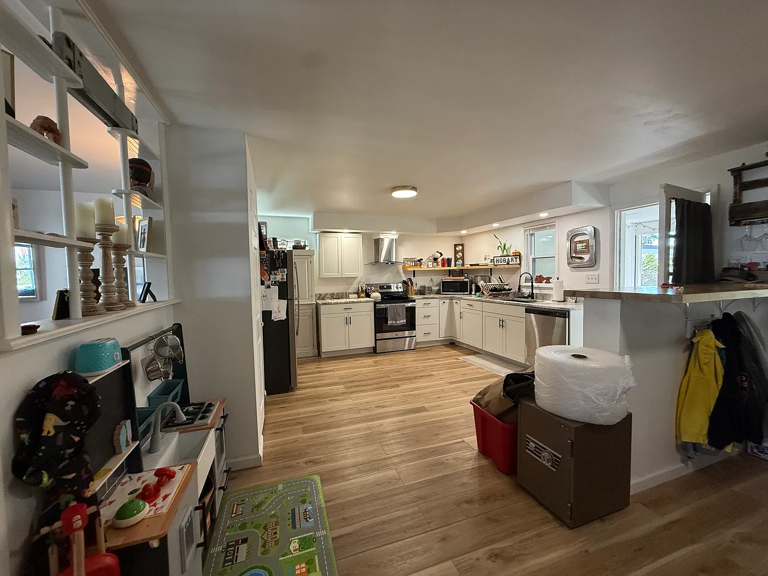 3 bed, $2,750 — Photo 4
