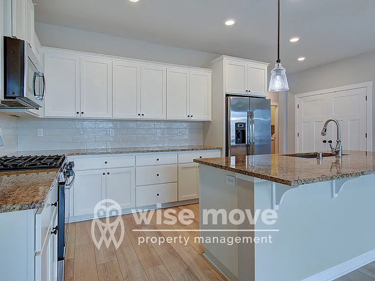 811 SW 4th Ave — Photo 15