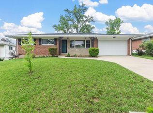 8923 Fox Park Dr, Saint Louis, MO