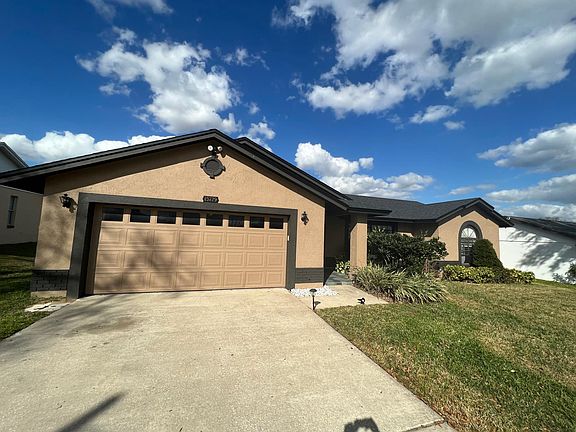 2nd image of 15729 Bay Lakes Trl