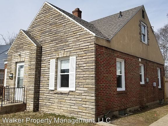 2nd image of 2623 Custer Ave