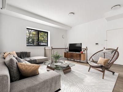 52 Convent Ave, New York, NY, 10027