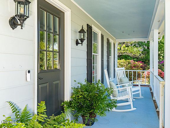 4th image of 121 Gull Harbor Drive
