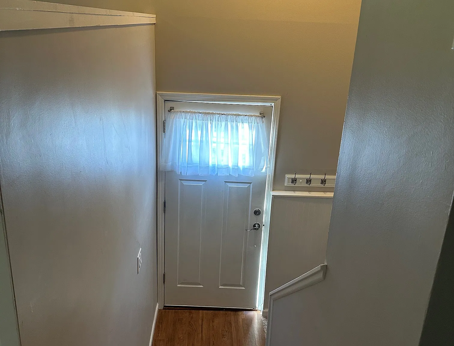 5 bed, 1643 sqft, $2,550 — Photo 4