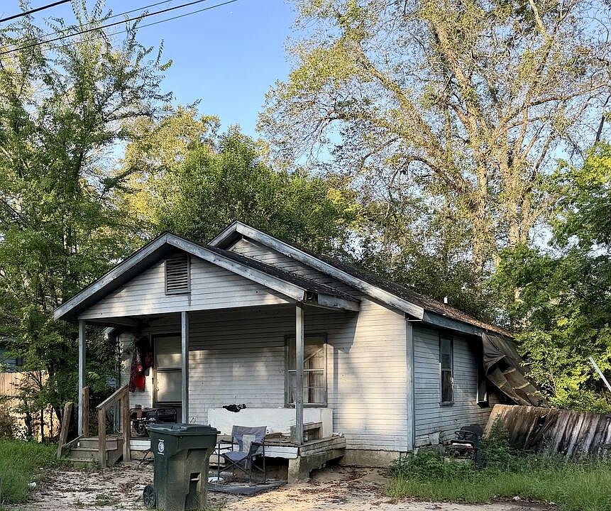 1st image of 719 Monroe St
