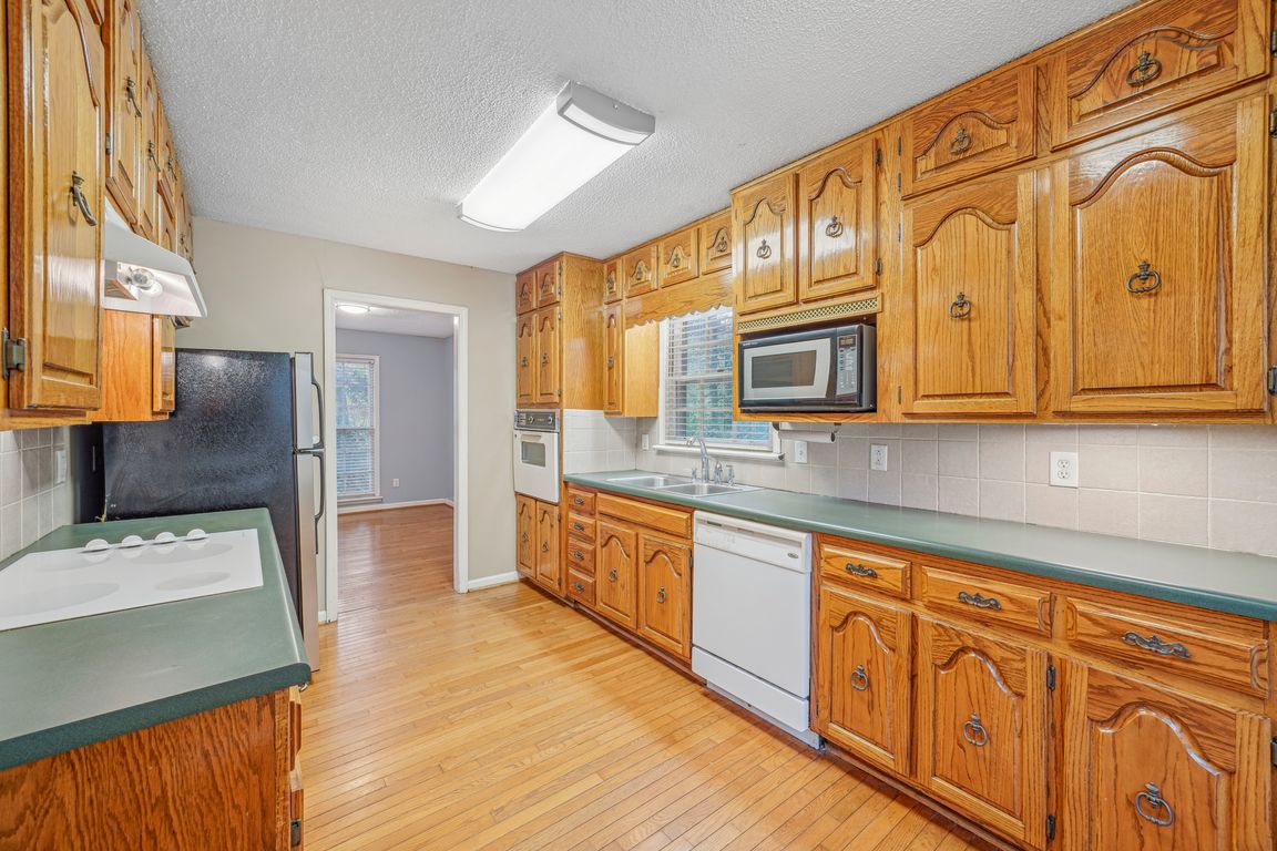 Westridge Dr-009.jpg