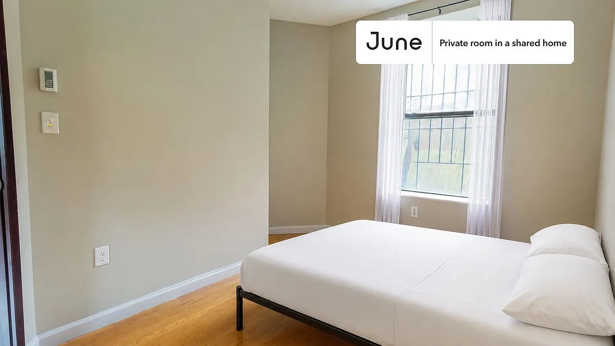 Full bedroom in 4 bed/1.5 bath home in Upper West Side #1580 D — Photo 1