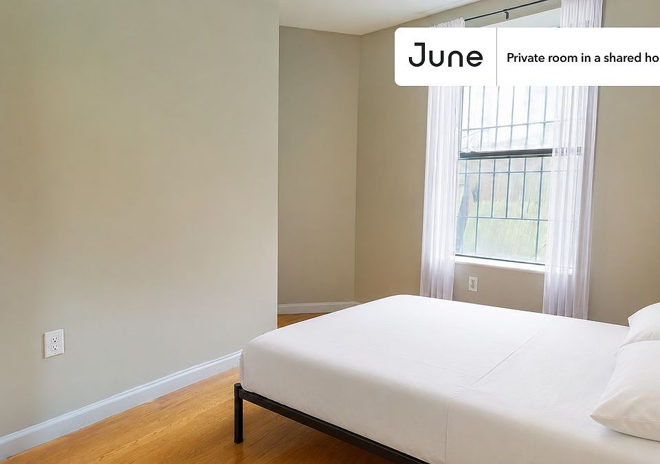 1st image of 354 Cathedral Park Way #D