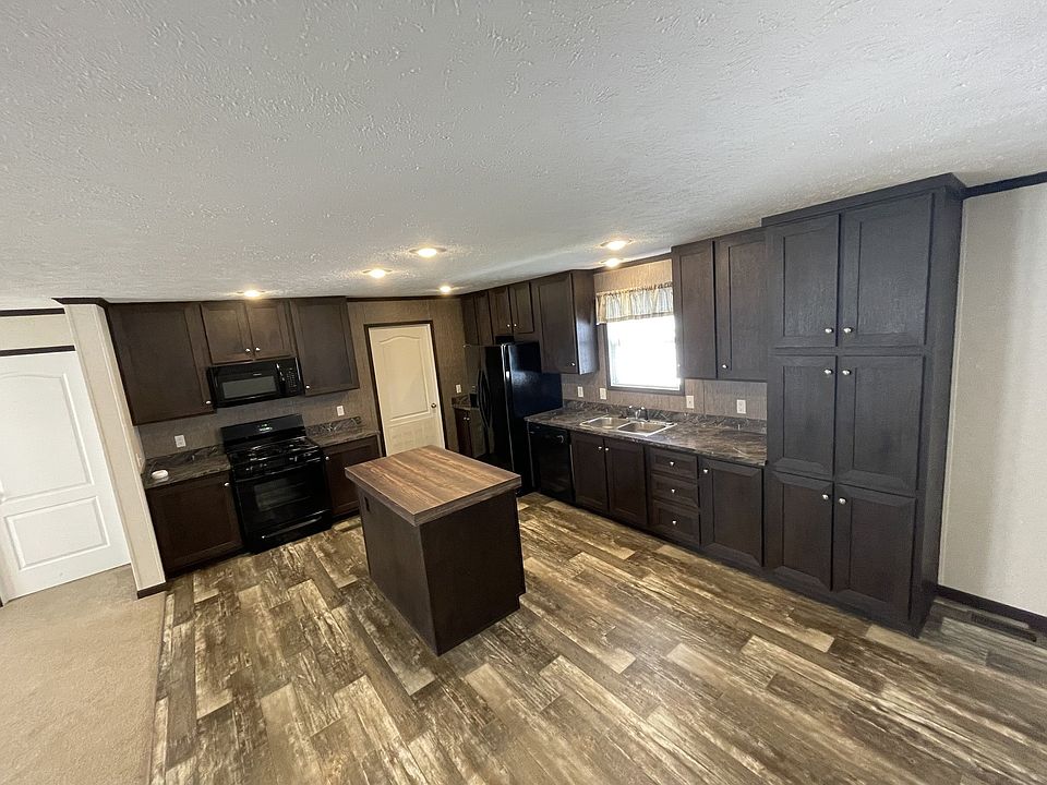 1st image of 516 Courtland Ln #615
