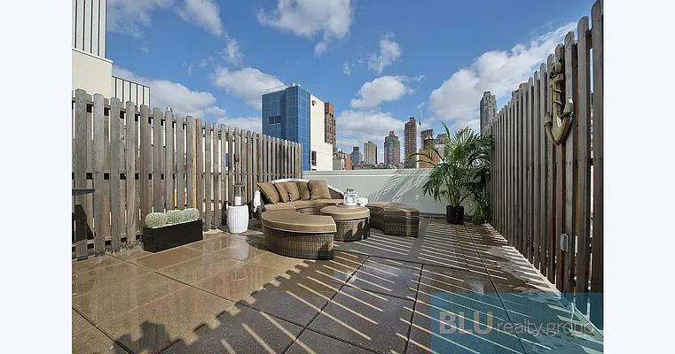 Sold by BLU Real Estate | media 7