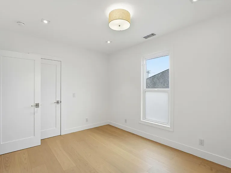 225 East St #A — Photo 9