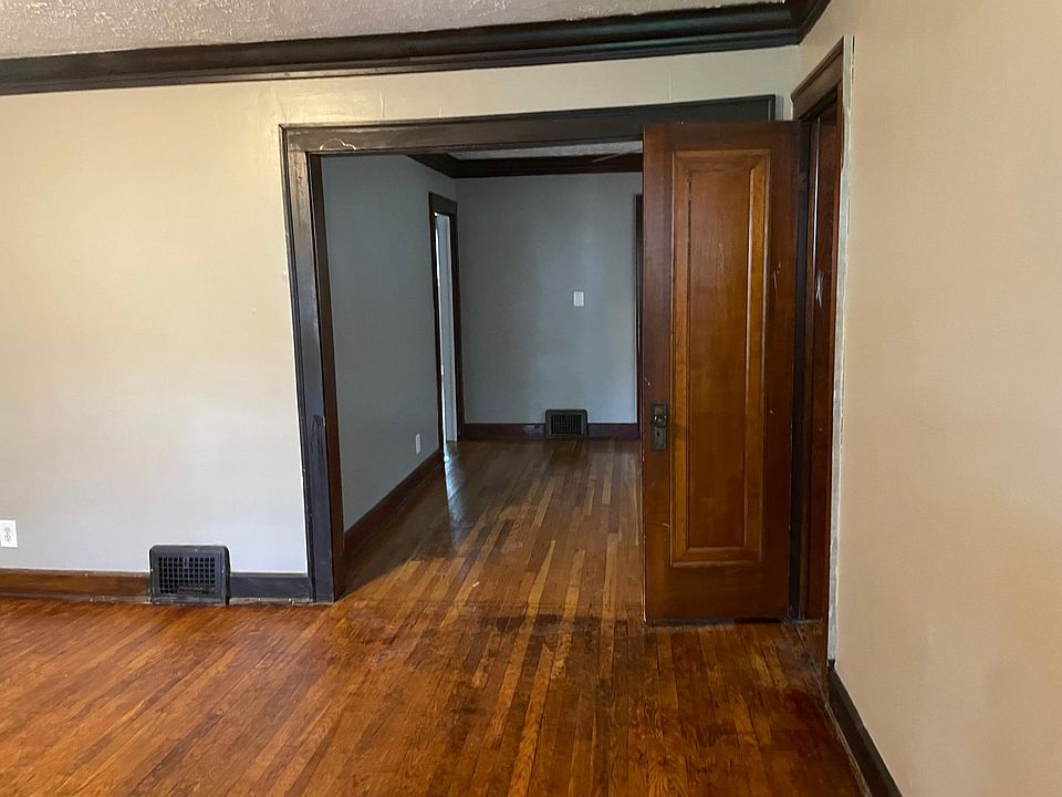 1st image of 1-3429 W 130th St #1