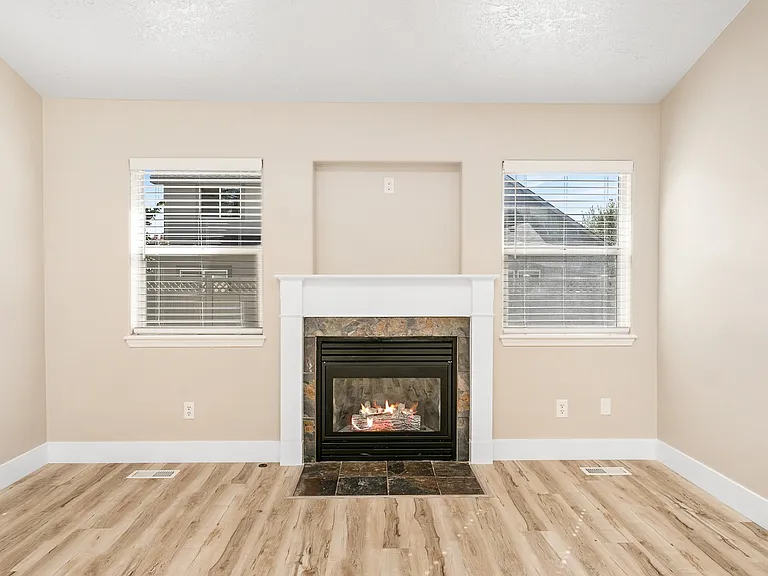 14192 W Chadford Dr — Photo 8