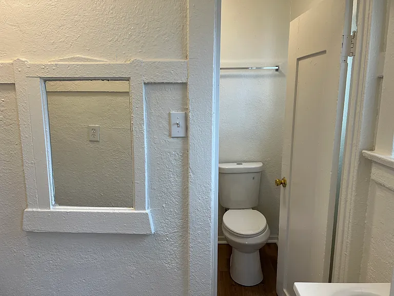 1040 Martin Luther King Jr Ave #1 — Photo 11