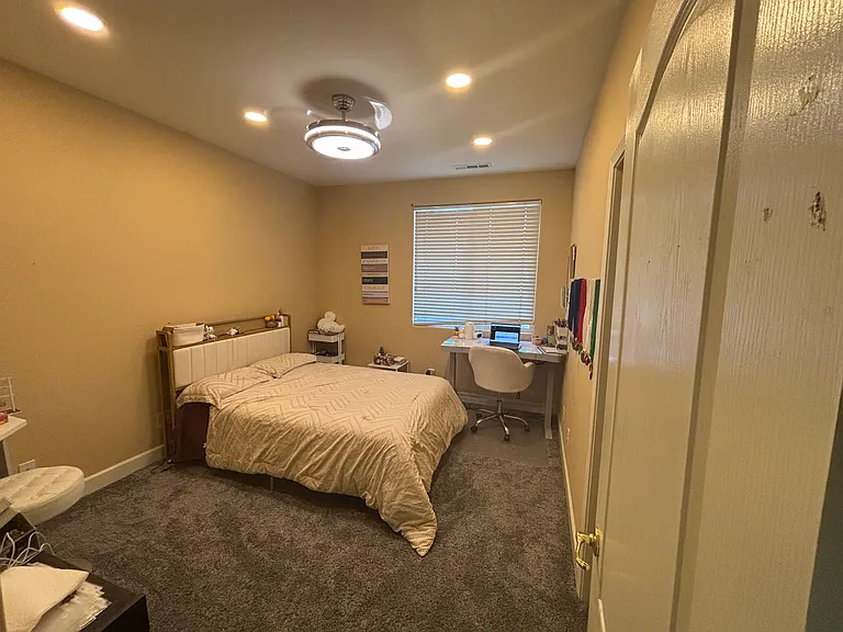 4800 Village Green Dr — Photo 10