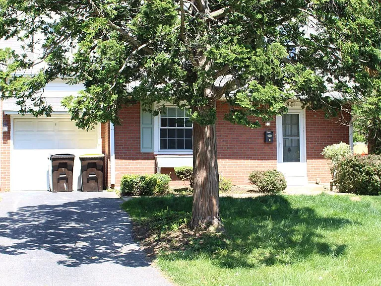 35 Moreland Rd — Photo 3