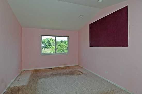 5th image of 184 Tyler Ct