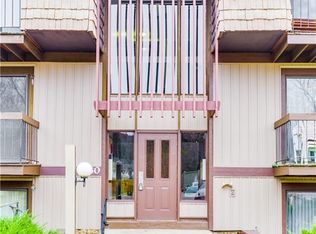 9530 Cove Dr UNIT C31, North Royalton, OH 44133