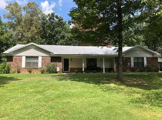 754 Oak Acres Rd, Batesville, MS 38606