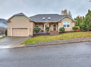 2201 Poppy Ln, Grants Pass, OR 97527