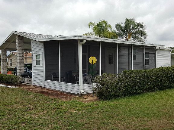 screened lanai in back