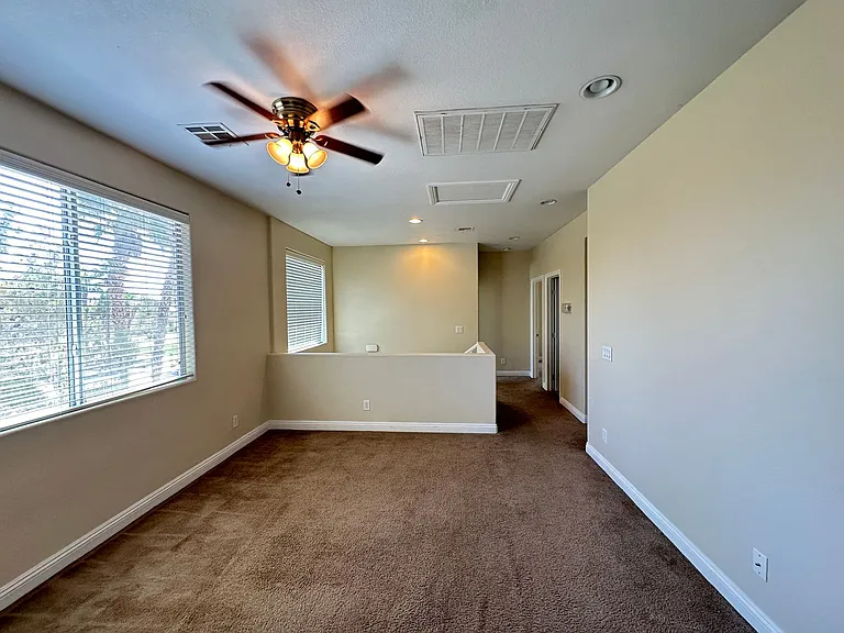 197 Spring Hollow Dr — Photo 12