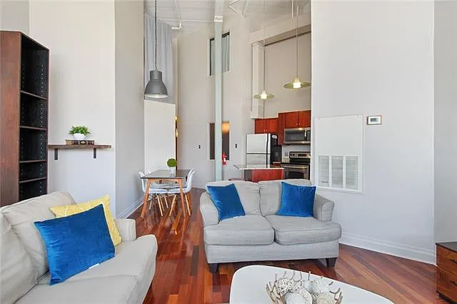 920 Poeyfarre St #430 — Photo 4