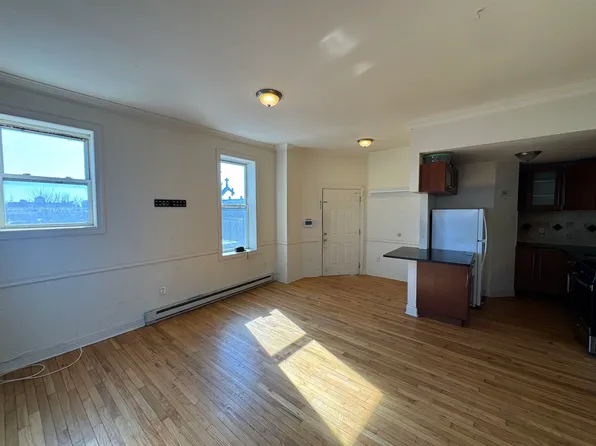 372 Communipaw Avenue image 5 of 20