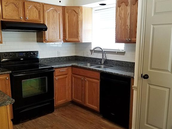 4th image of 108 Ironwood St