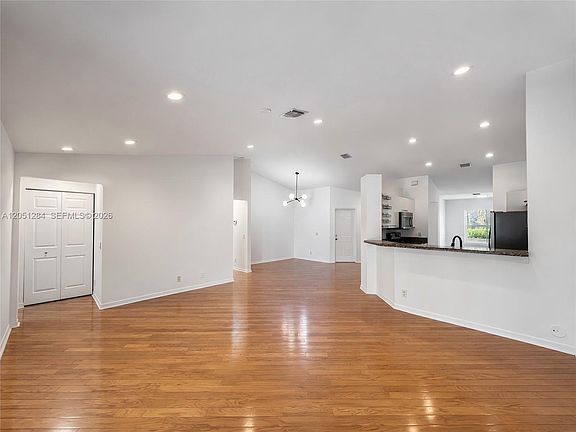 5th image of 2082 Borealis Way