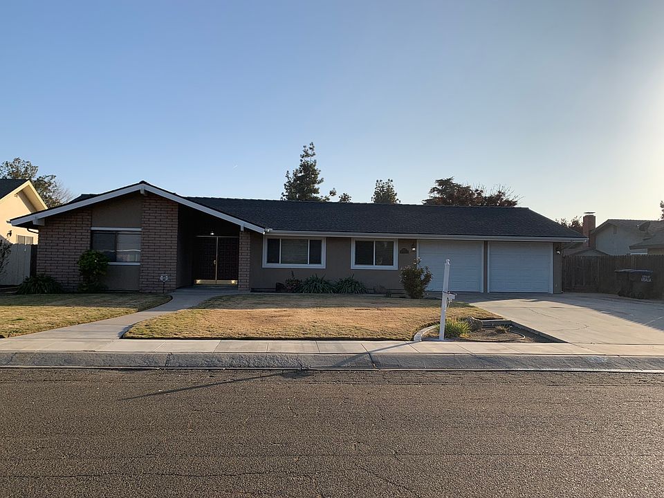 1st image of 3427 W Cambridge Dr