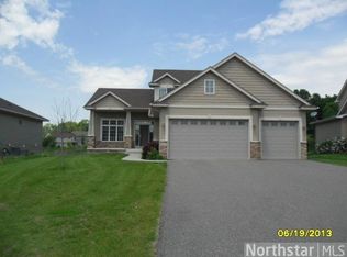 570 Kayla Ln, Hanover, MN 55341