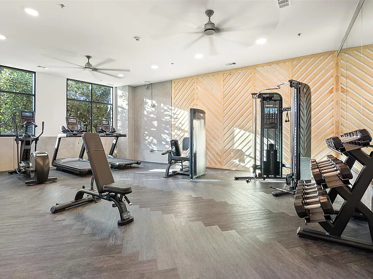 2500 Longview St #222 — Photo 37