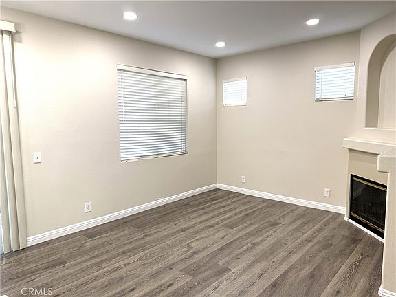 4th image of 88 Mission Ct
