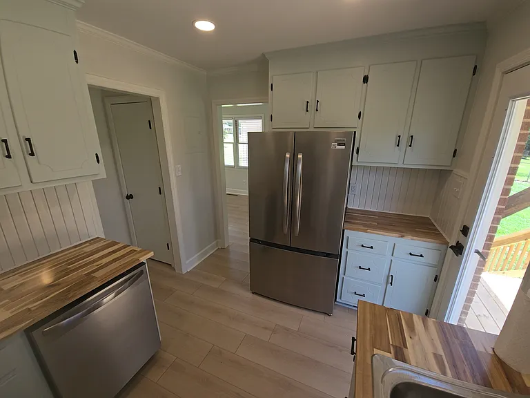 509 Beechwood Cir — Photo 6