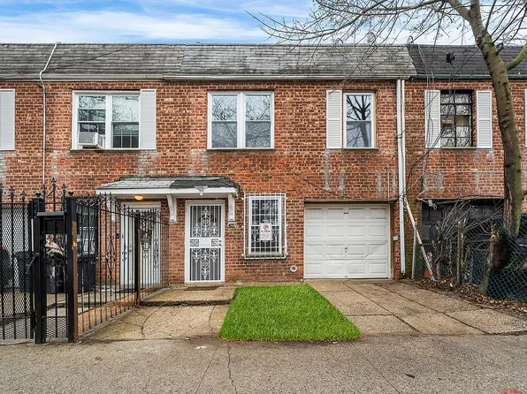 422 Autumn Ave, Brooklyn, NY 11208