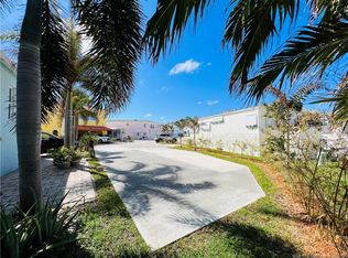 1307 Nettles Blvd, Jensen Beach, FL 34957