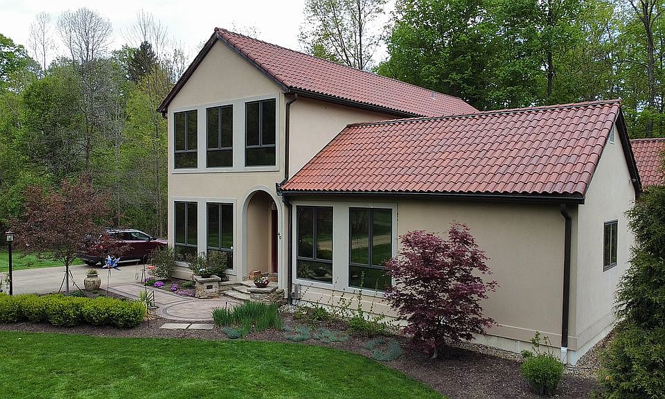 1st image of 40 Mitchell Ln