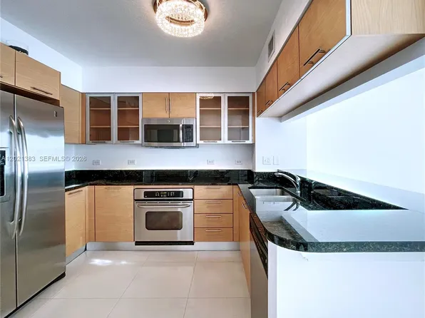 31 SE 5th St APT 2307, Miami, FL 33131