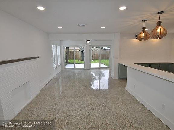 5th image of 260 NE 45th Ct