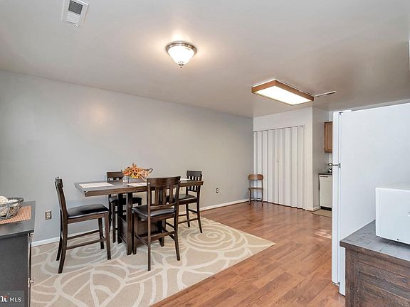 4th image of 5595 Shadybrook Dr