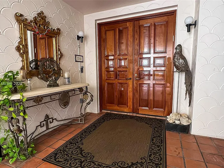 7241 Fisher Island Dr #7241 — Photo 41