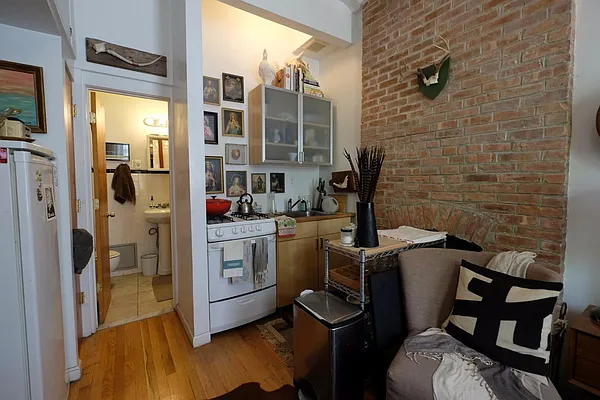 Rented by Keller Williams NYC | media 33