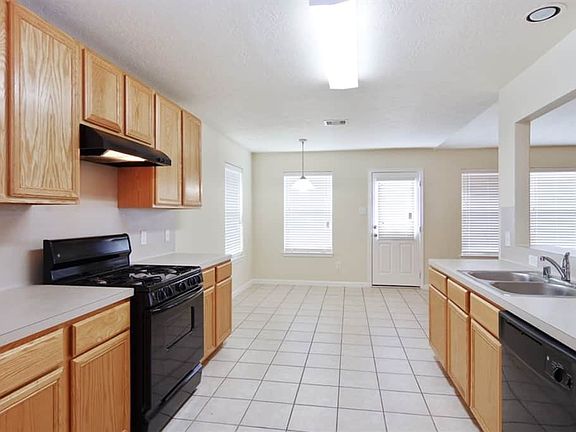 5th image of 11738 Fortune Park Dr