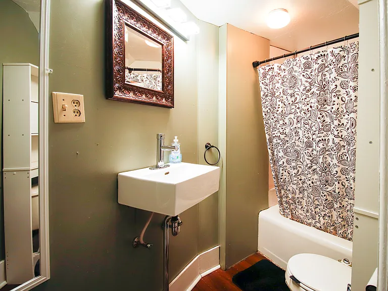 611 Sherry St #1/2 — Photo 8