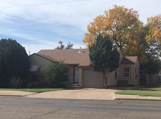 1113 Quincy St, Plainview, TX 79072