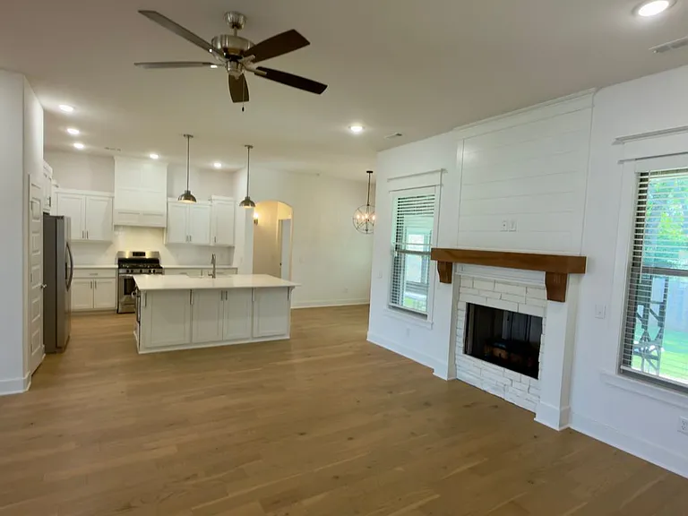 3009 E Coolridge St — Photo 3