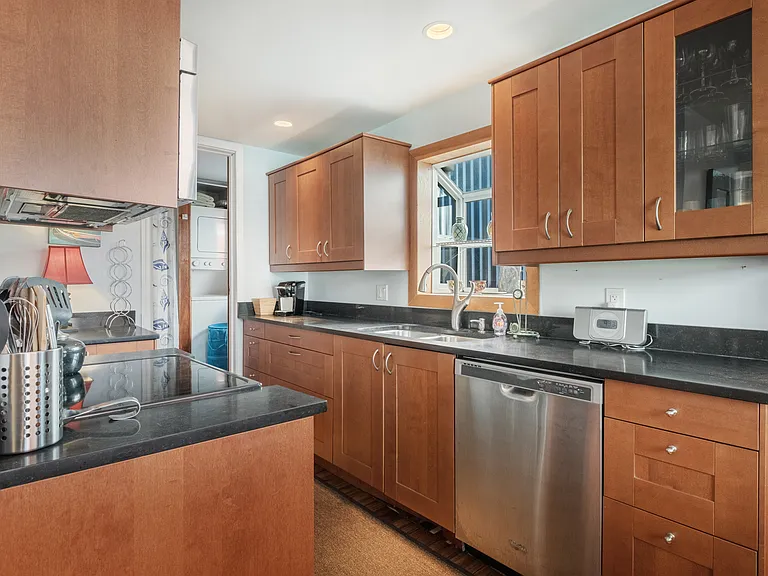 2031 Fairview Ave E #HOUSEBOAT D — Photo 12