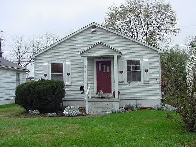 2nd image of 2218 Harding Ave